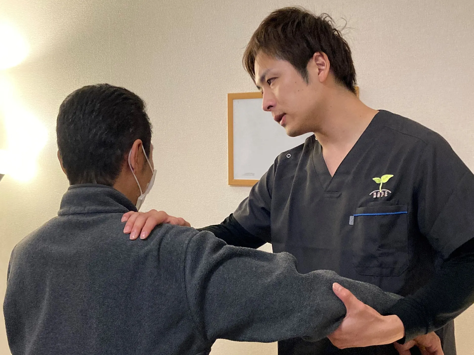茨木市で首の痛み、腕の痺れなら整体院HOPEにご相談ください！